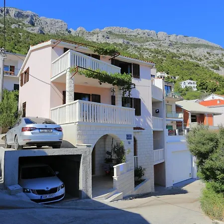Apartments By The Sea Pisak, Omis - 7521 아파트