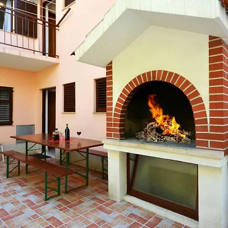 Apartments By The Sea Pisak, Omis - 7521 Apartman Mimice