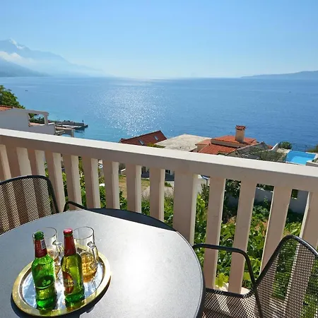 Apartments By The Sea Pisak, Omis - 7521 Mimice